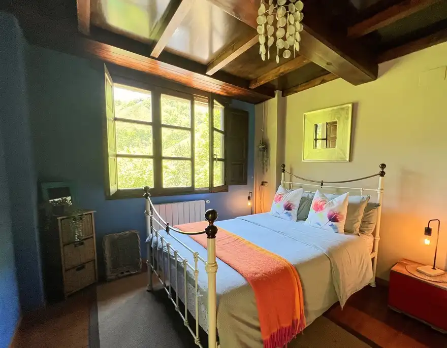 Habitación de Casa o chalet en venta en Piloña con Calefacción y Amueblado