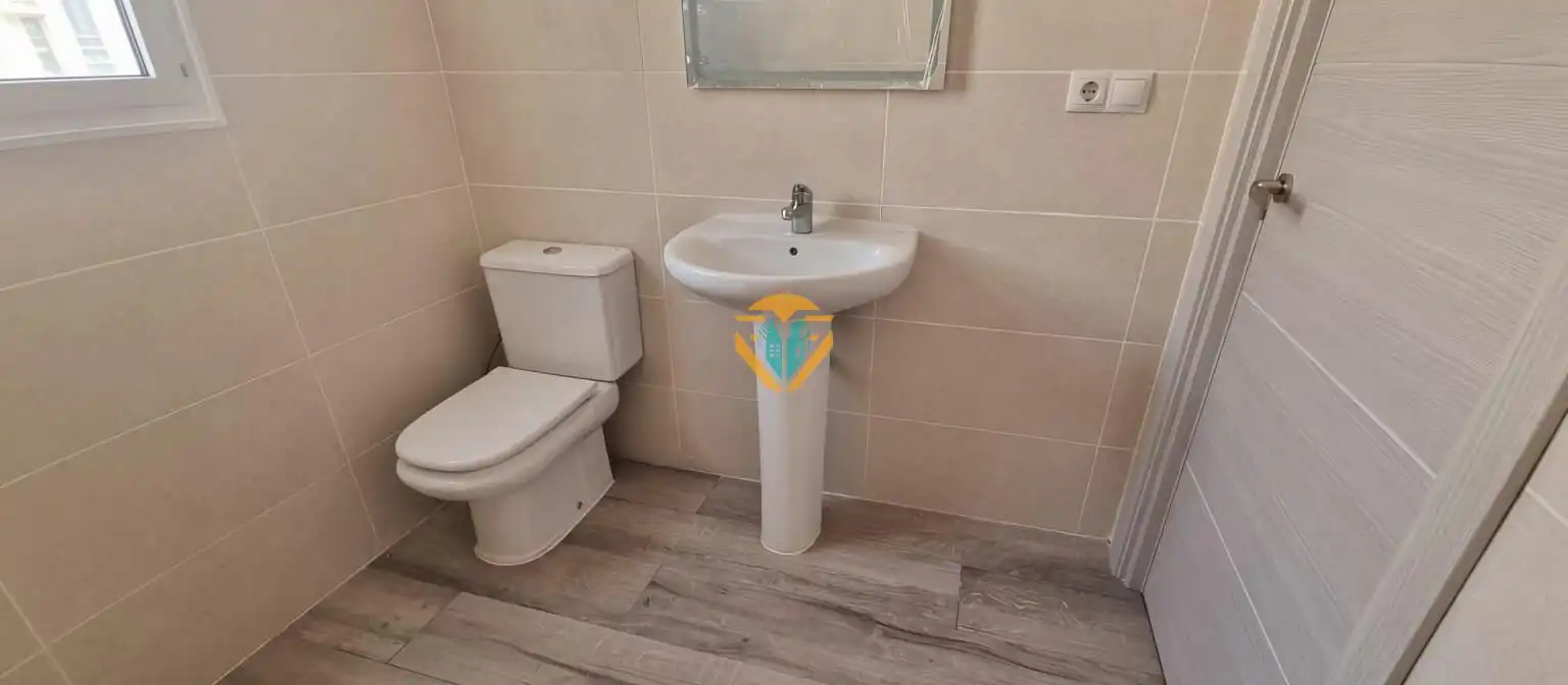 Casa aparellada amb piscina en venda a El Tossal - Bello Horizonte, imagen 8