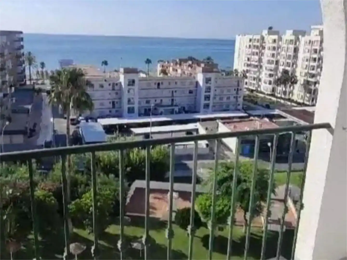 Vista exterior de Pis de lloguer en Fuengirola amb Aire condicionat i Piscina