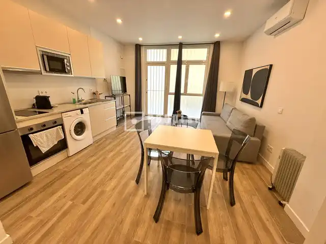 Außenansicht von Loft zum Verkauf in Madrid mit Klimaanlage, Heizung und Privatgarten