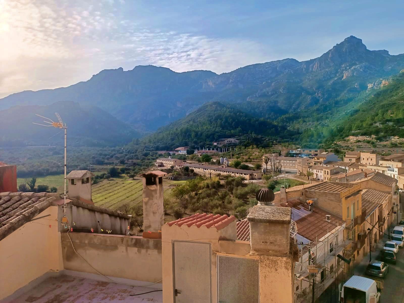 Vista exterior de Casa o chalet en venta en Alfara de Carles con Balcón