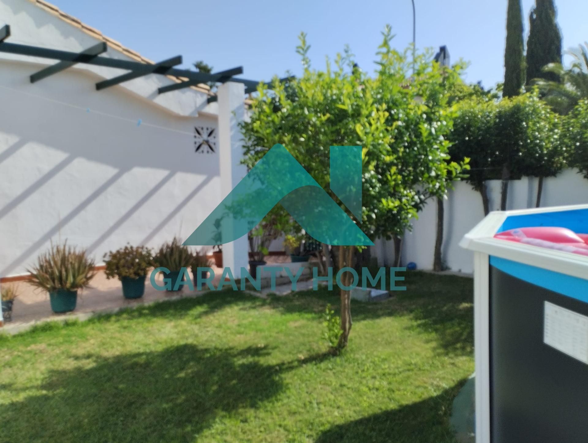 Jardí de Casa o xalet en venda en Cáceres Capital amb Aire condicionat, Calefacció i Terrassa
