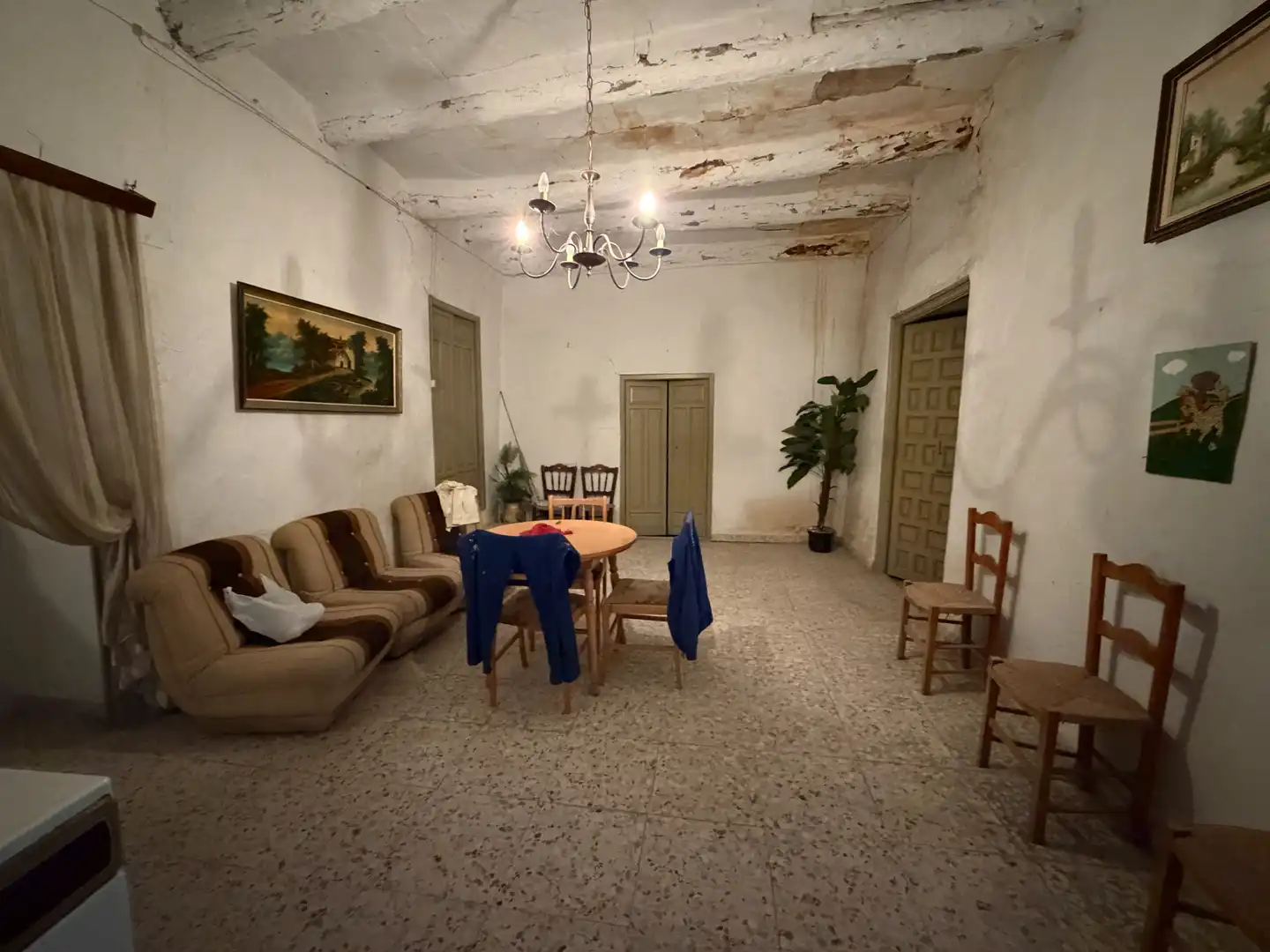 Sala d'estar de Casa o xalet en venda en Úbeda amb Jardí privat i Traster