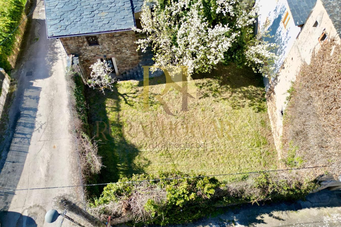 Casa o xalet en venda en Ponferrada amb Jardí privat