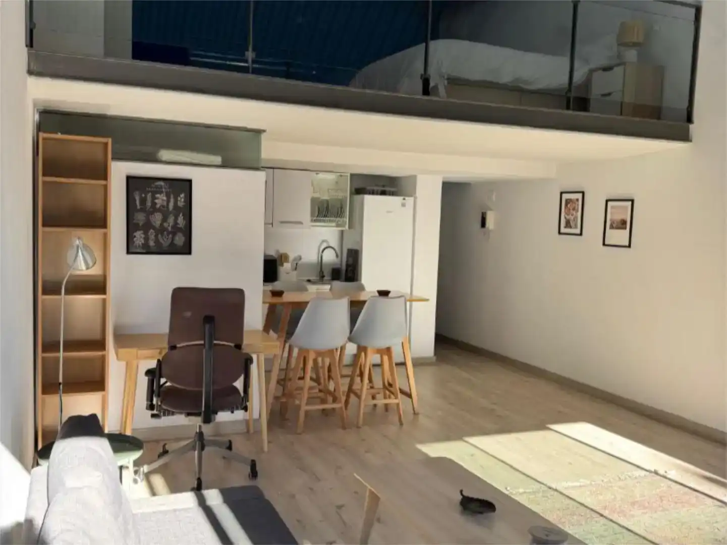 Sala de estar de Dúplex en venta en Alcalá de Henares con Aire acondicionado, Parquet y Amueblado