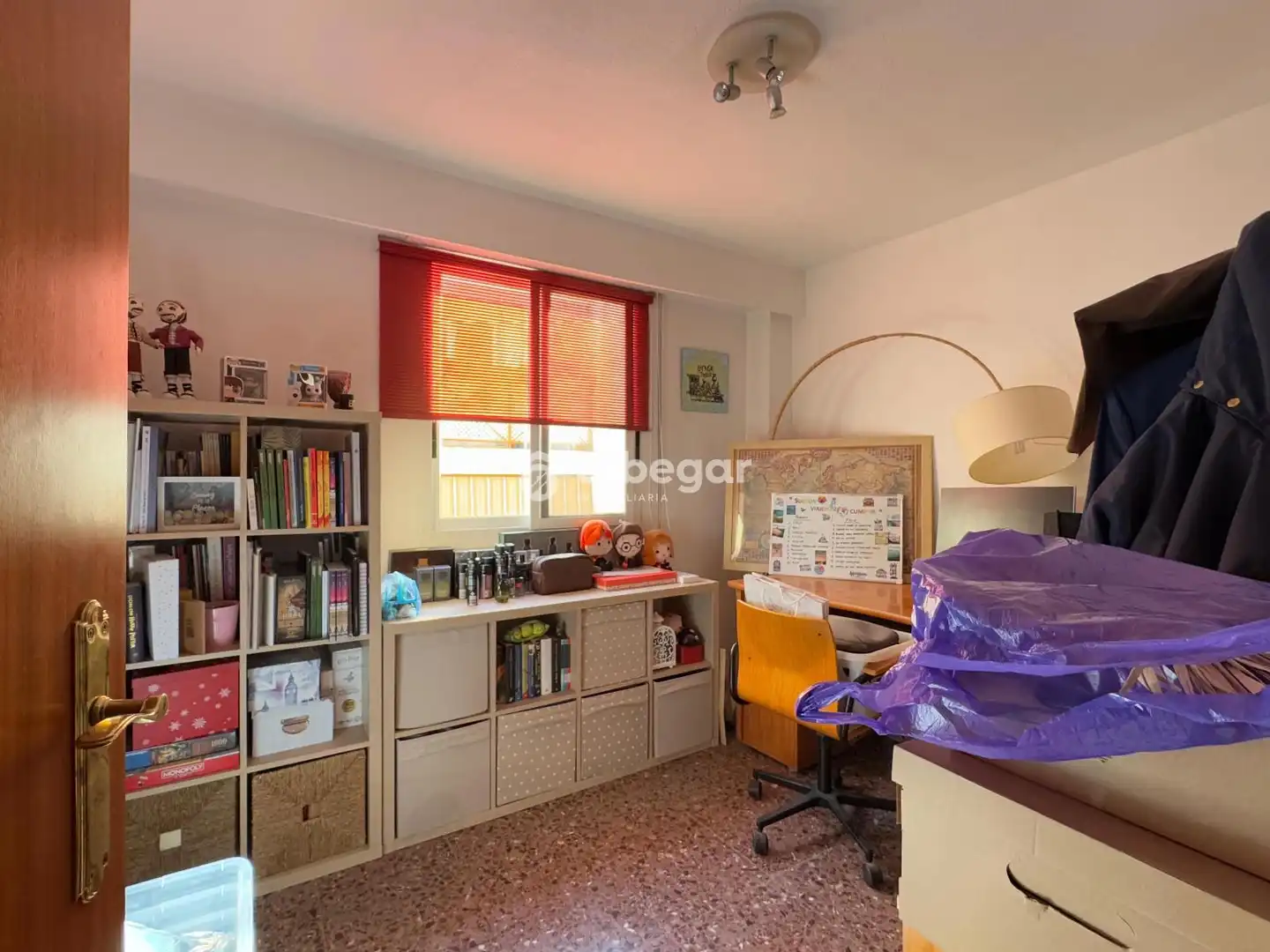 Bedroom of Flat for rent in Paterna  with Air Conditioner, Terrace and Furnished
