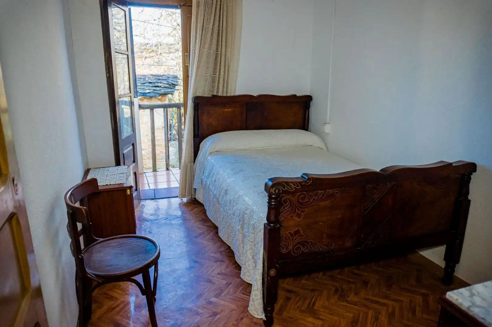 Habitación de Casa o chalet en venta en Villafranca del Bierzo con Jardín privado, Terraza y Amueblado