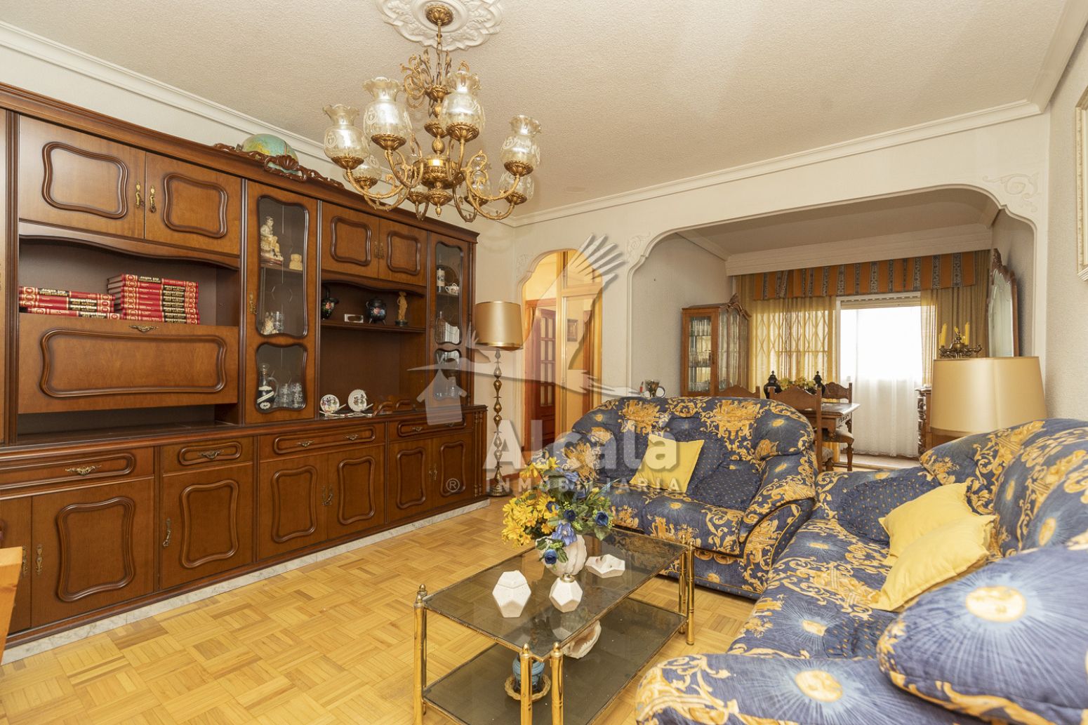 Living room of Flat for sale in Alcalá de Henares  with Heating, Parquet flooring and Terrace