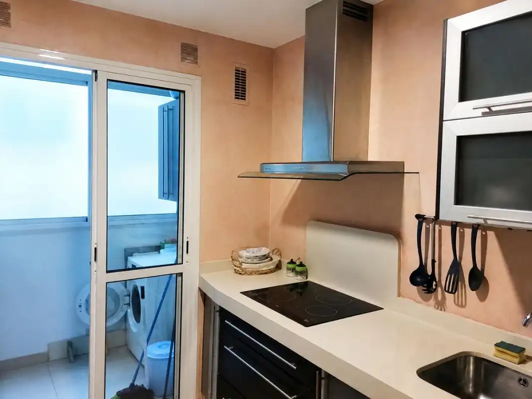 Cocina de Piso de alquiler en Montequinto con Aire acondicionado, Calefacción y Amueblado