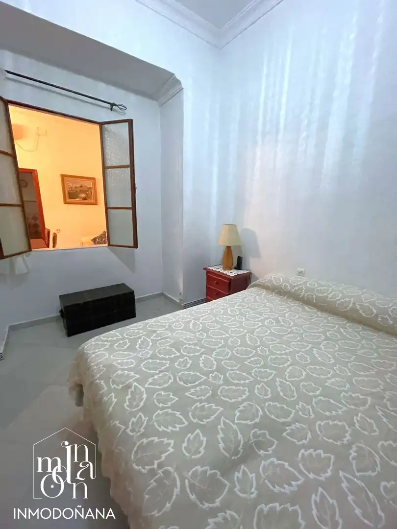 Dormitori de Casa o xalet en venda en Bollullos Par del Condado amb Aire condicionat, Terrassa i Moblat