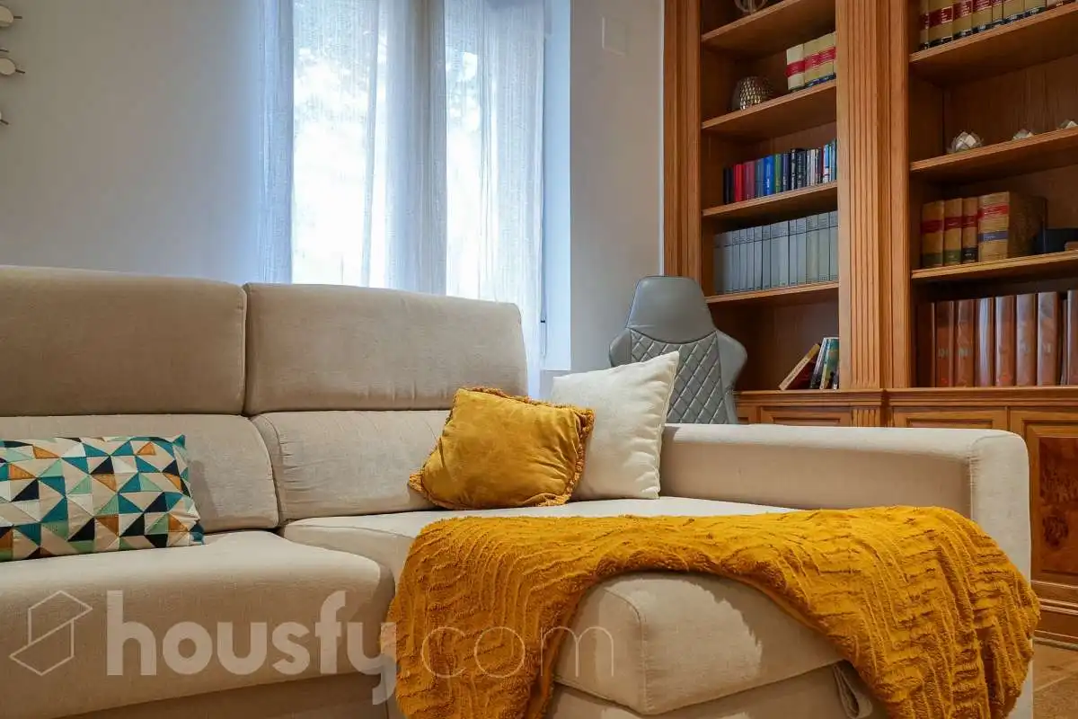 Living room of Duplexes for sale in Madrid  with Air Conditioner, Heating and Storage room