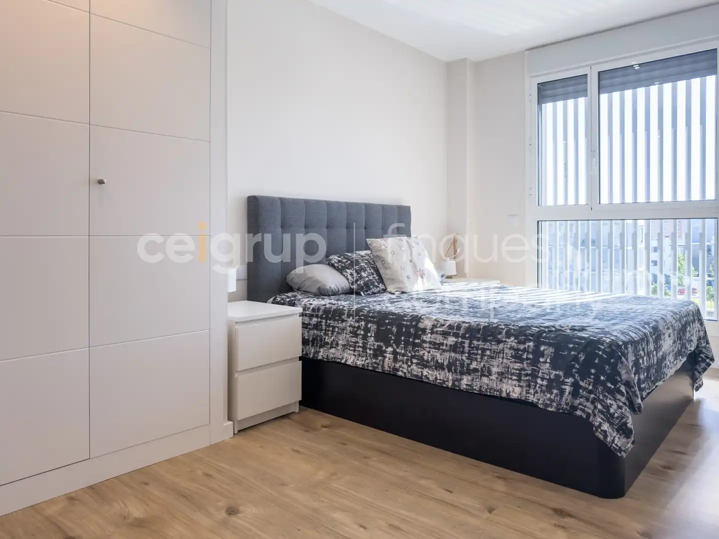 Schlafzimmer von Wohnung zur Miete in Girona mit Heizung, Abstellraum und Schwimmbad
