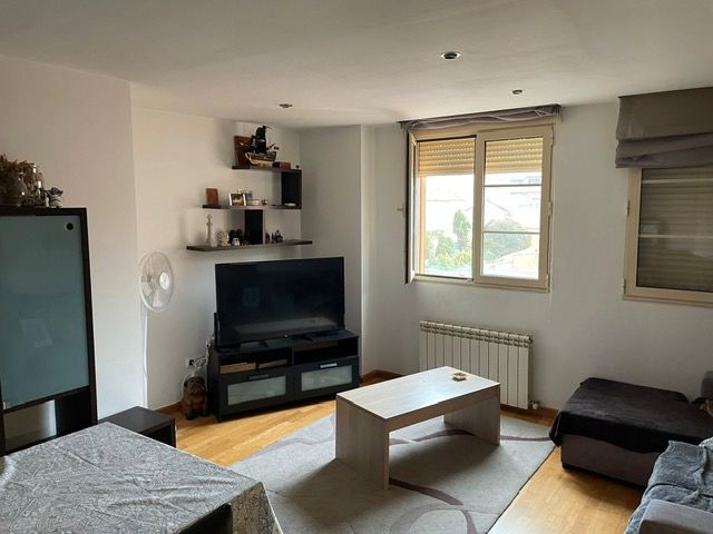 Sala de estar de Ático en venta en Tudela de Duero con Calefacción y Parquet