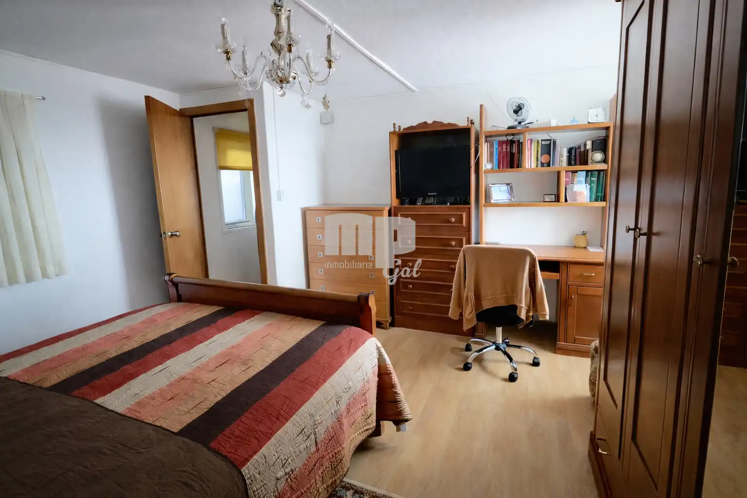 Habitación de Casa adosada en venta en Covelo con Jardín privado, Terraza y Trastero