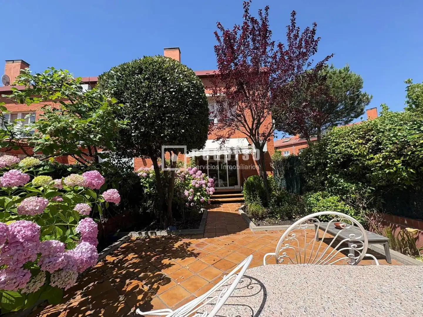 Garden of Houses for sale in Tres Cantos  with Air Conditioner, Heating and Parquet flooring