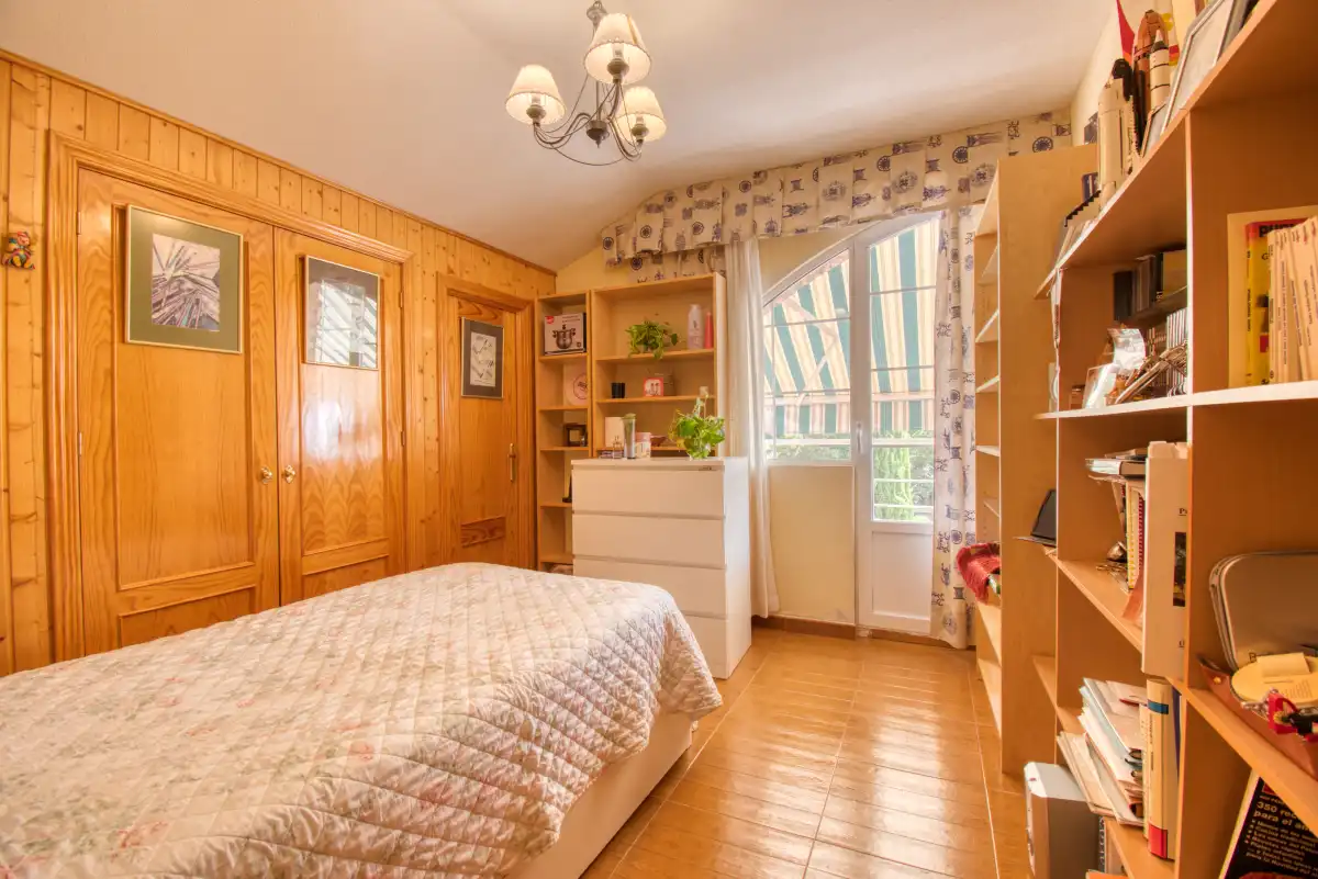 Habitación de Casa o chalet en venta en Nuevo Baztán con Aire acondicionado, Calefacción y Jardín privado