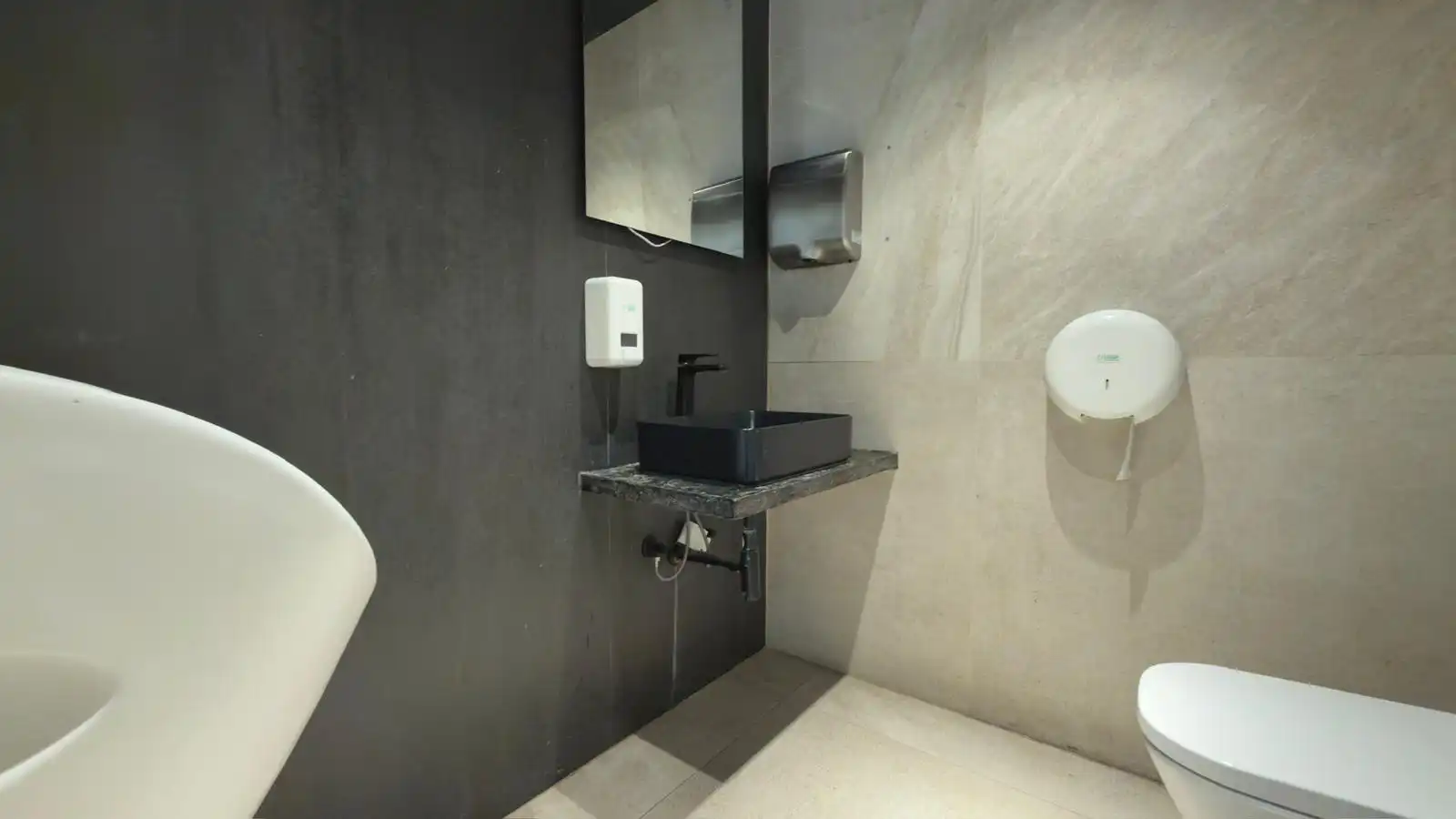 Badezimmer von Geschaftsraum zum Verkauf in Via Parque