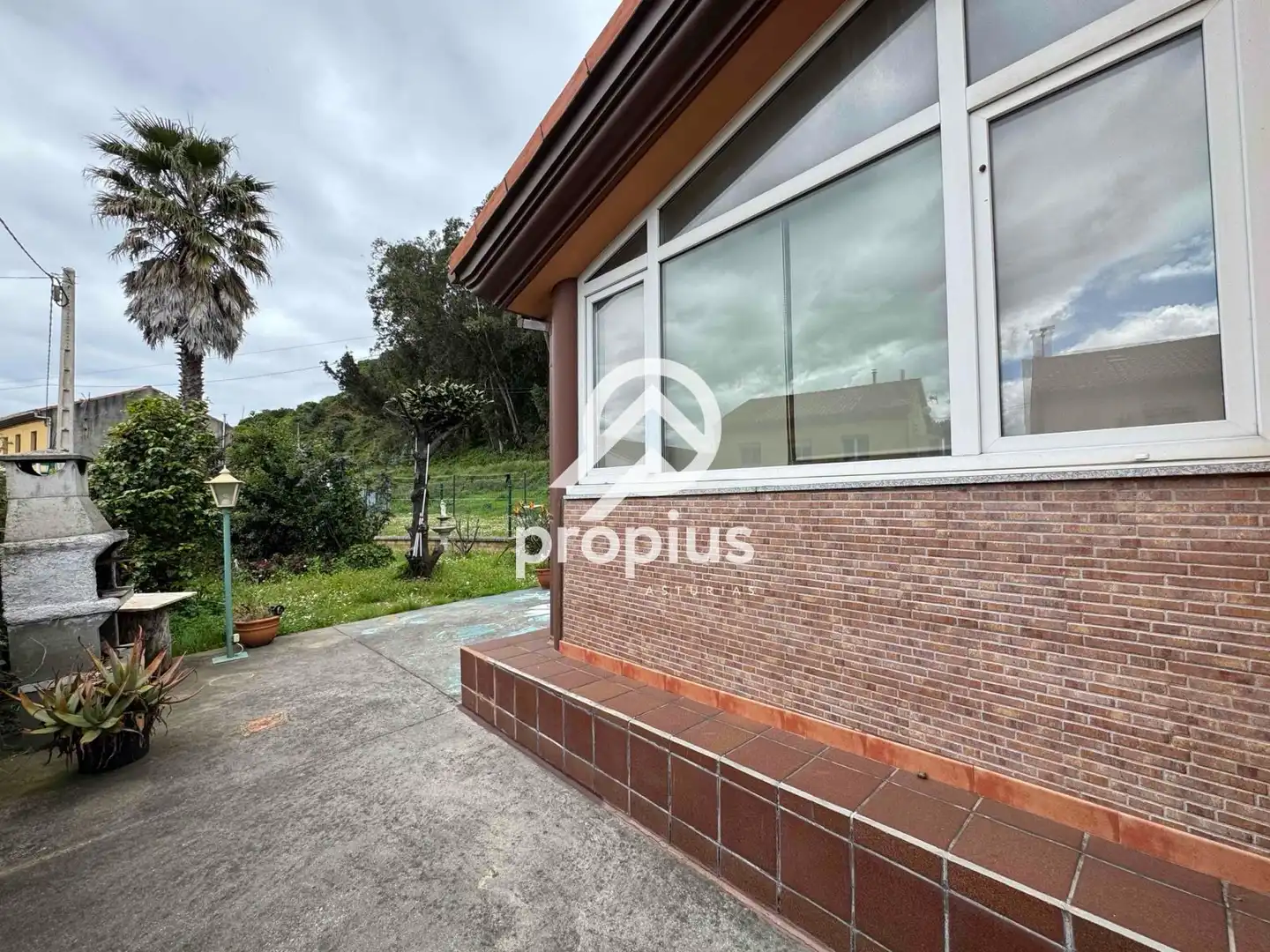 Exterior view of Houses for sale in Avilés  with Heating, Private garden and Parquet flooring