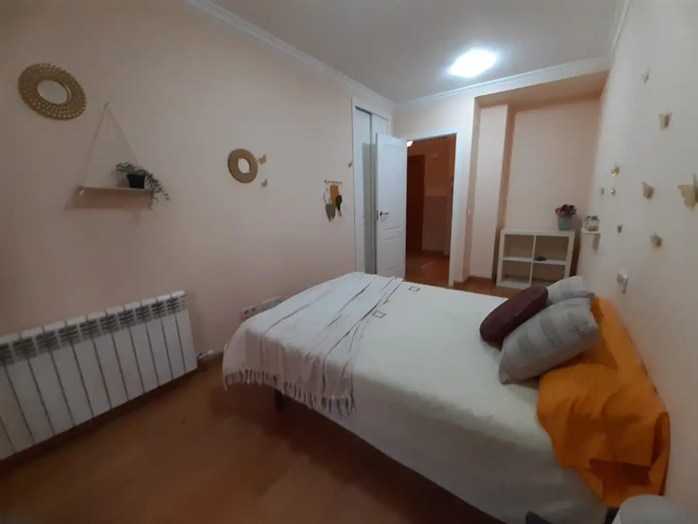 Dormitori de Pis en venda en Zamora Capital  amb Calefacció i Balcó