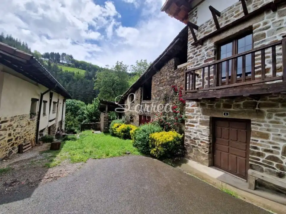 Vista exterior de Finca rústica en venta en Zeanuri con Calefacción y Balcón