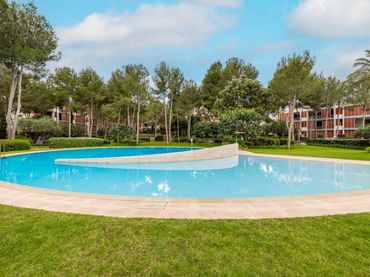 Apartament amb piscina en venda a Portals Nous