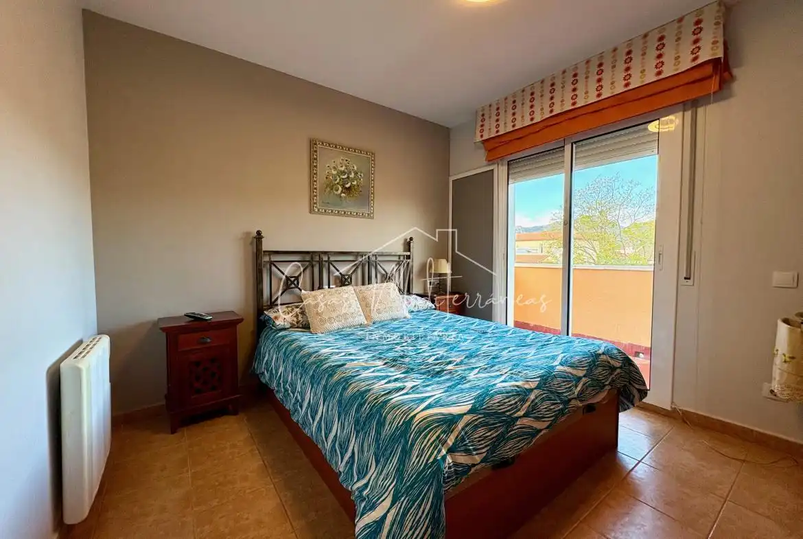Habitación de Casa adosada en venta en Mont-roig del Camp con Aire acondicionado, Calefacción y Terraza