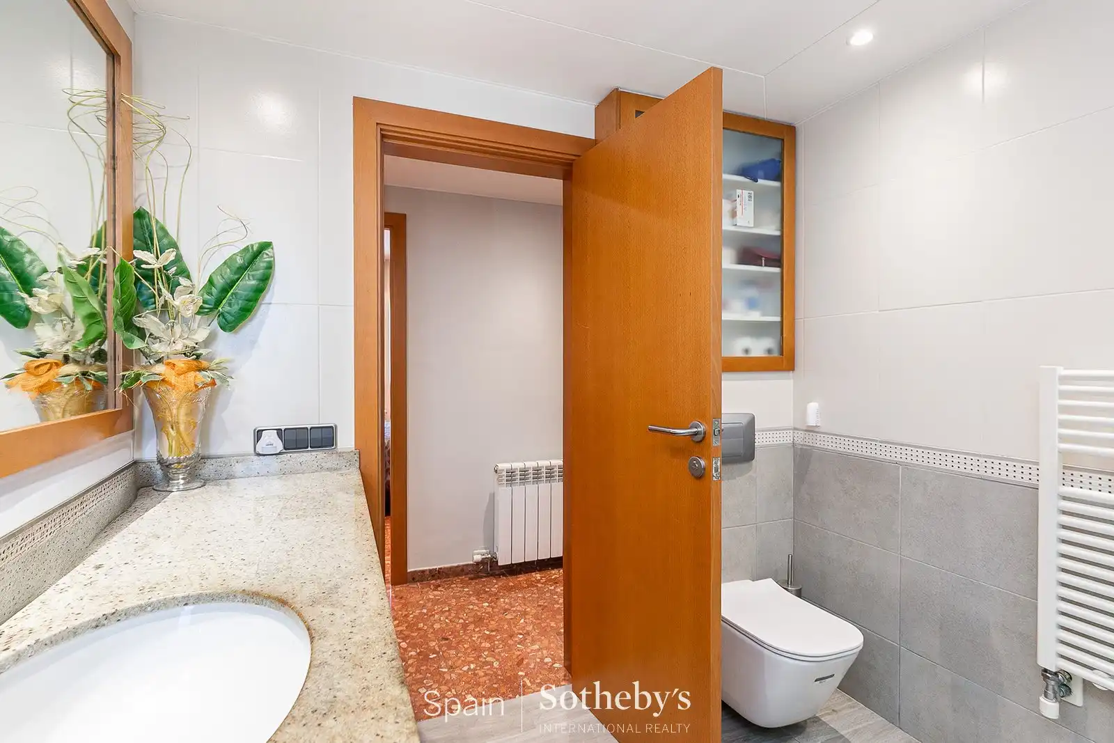 Bathroom of Houses for sale in Sant Pere de Ribes  with Air Conditioner, Heating and Private garden