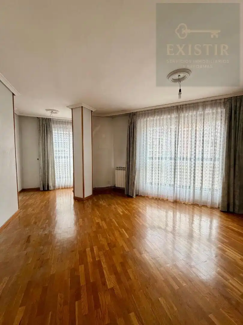 Piso en venta en Ave María