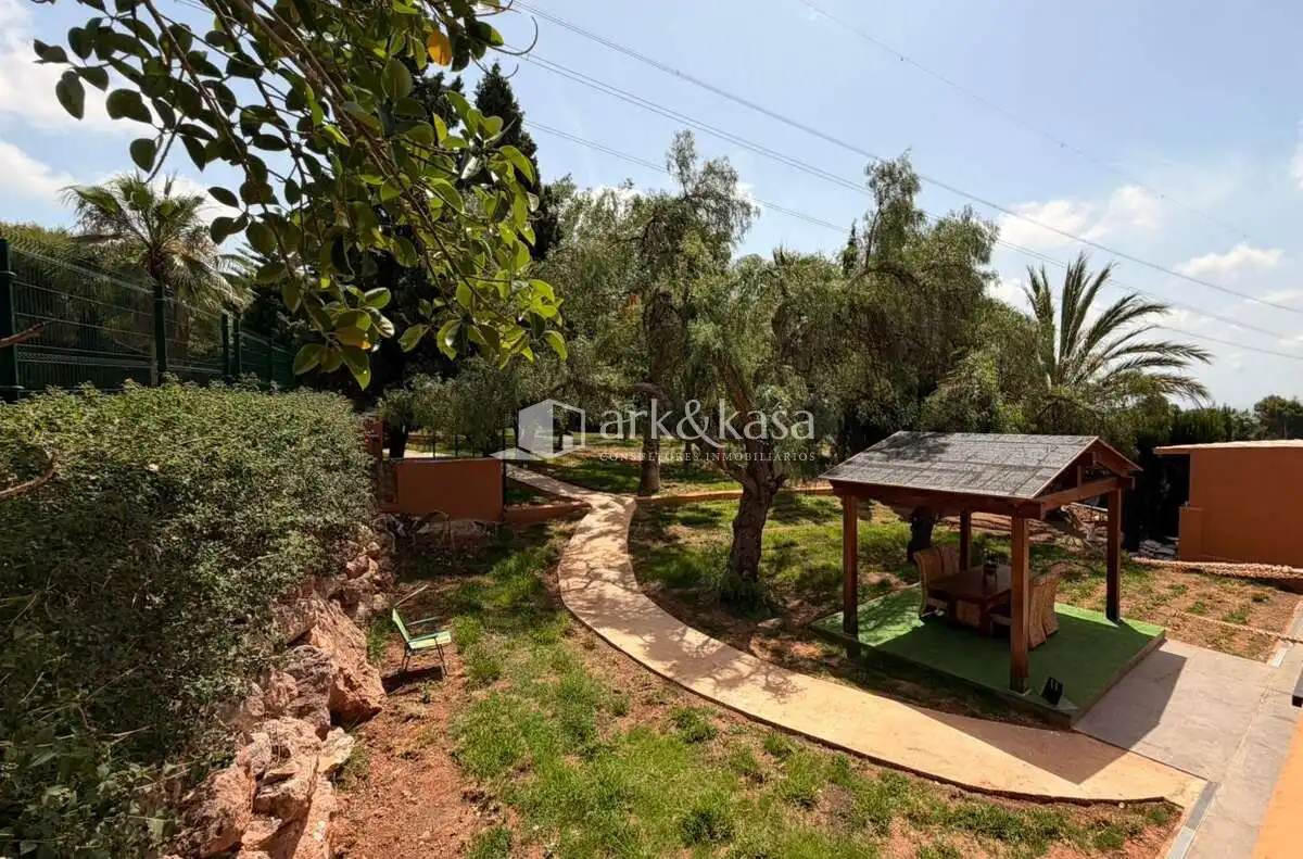 Casa o chalet de alquiler en Sagunto / Sagunt con Aire acondicionado, Jardín privado y Terraza