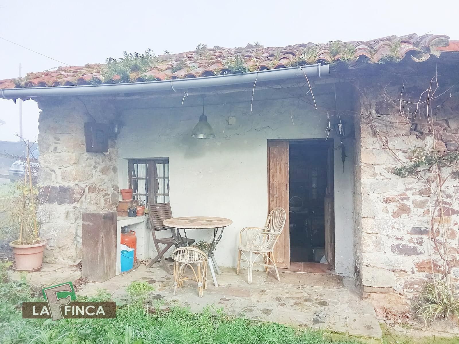 Vista exterior de Casa o xalet en venda en Oviedo  amb Calefacció