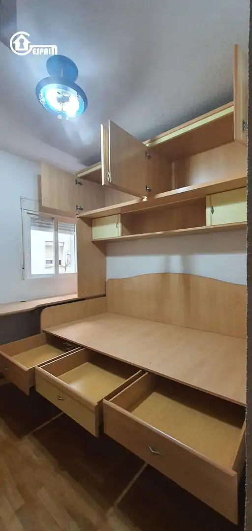 Habitación de Piso en venta en Madrid con Calefacción y Parquet