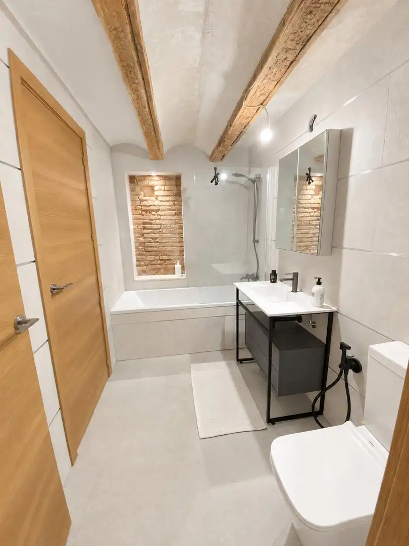 Baño de Planta baja de alquiler en Ciutat Vella 