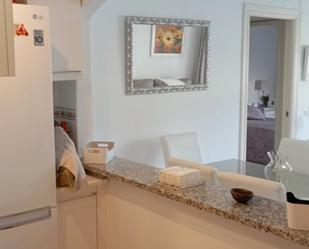 Cuina de Pis de lloguer en Fuengirola amb Aire condicionat, Calefacció i Terrassa