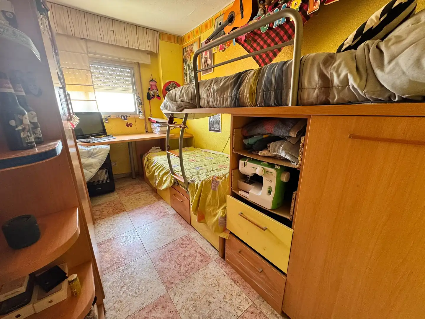 Habitación de Piso en venta en L'Hospitalet de Llobregat con Balcón