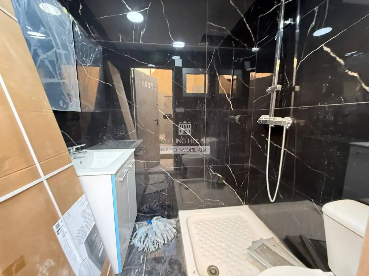 Baño de Casa o chalet en venta en Xirivella con Jardín privado, Terraza y Alarma