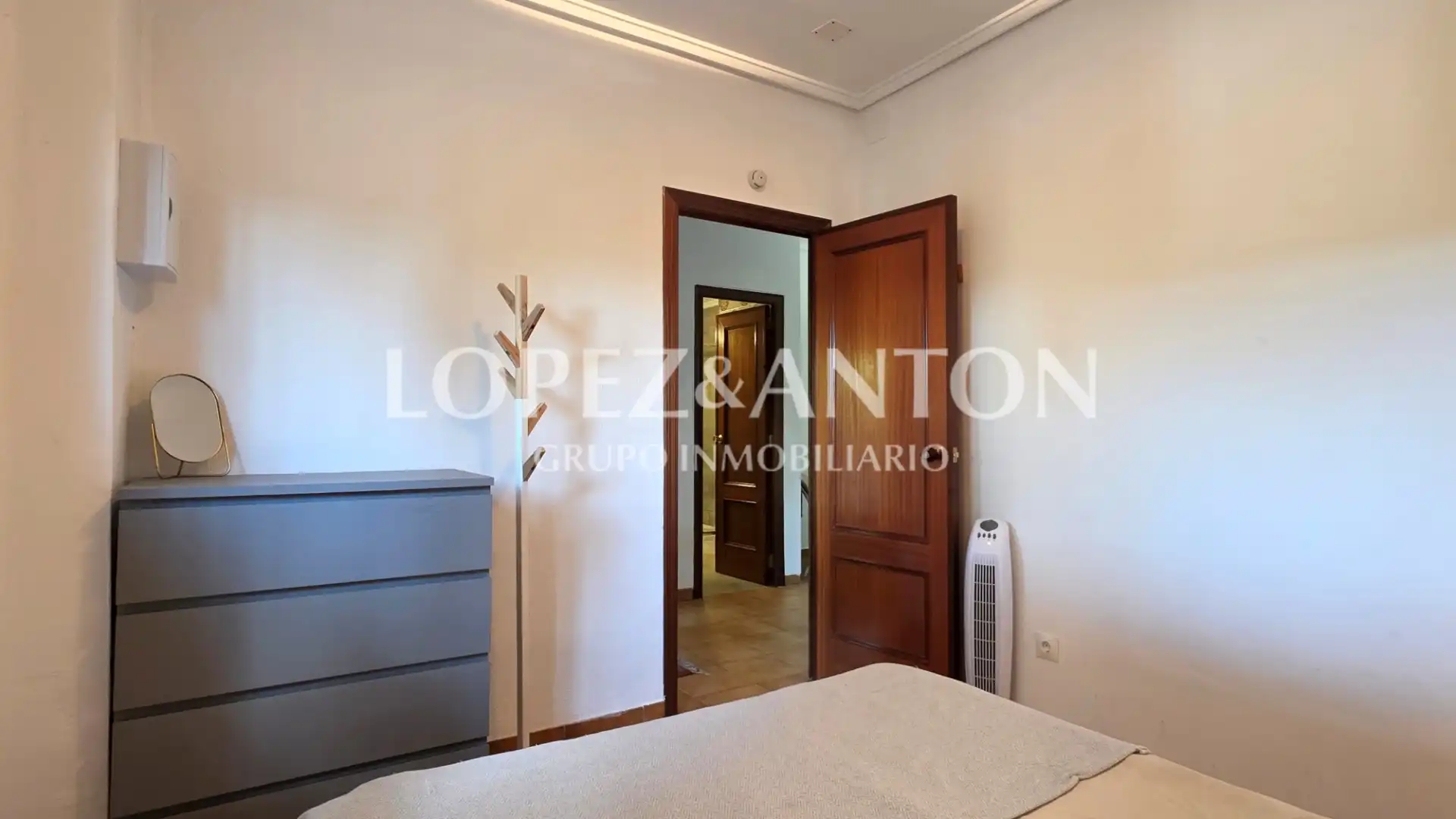 Habitación de Casa o chalet en venta en Paterna con Aire acondicionado, Jardín privado y Terraza