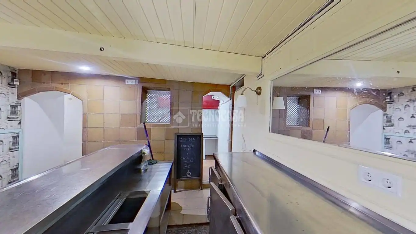 Local comercial en venda a Centre - Passeig i Rodalies, imagen 9