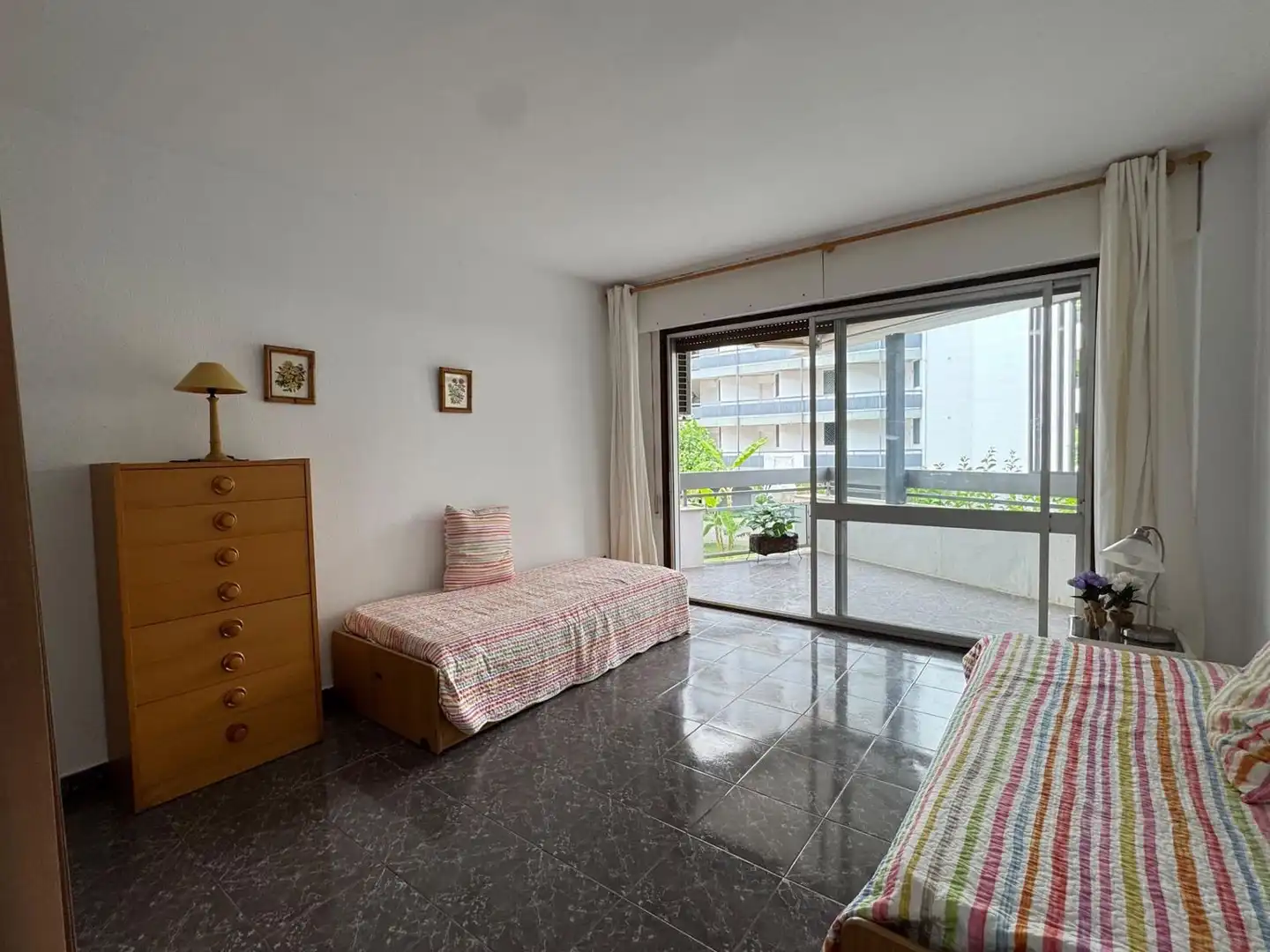 Dormitori de Pis en venda en Salou amb Aire condicionat i Terrassa