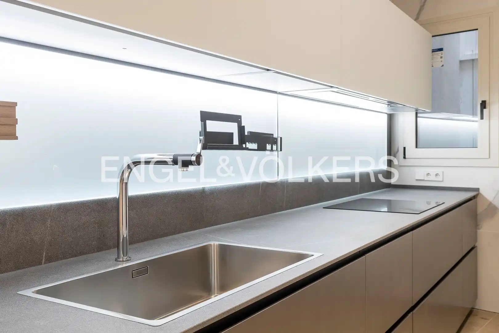 Cocina de Piso de alquiler en Barcelona con Aire acondicionado, Calefacción y Parquet