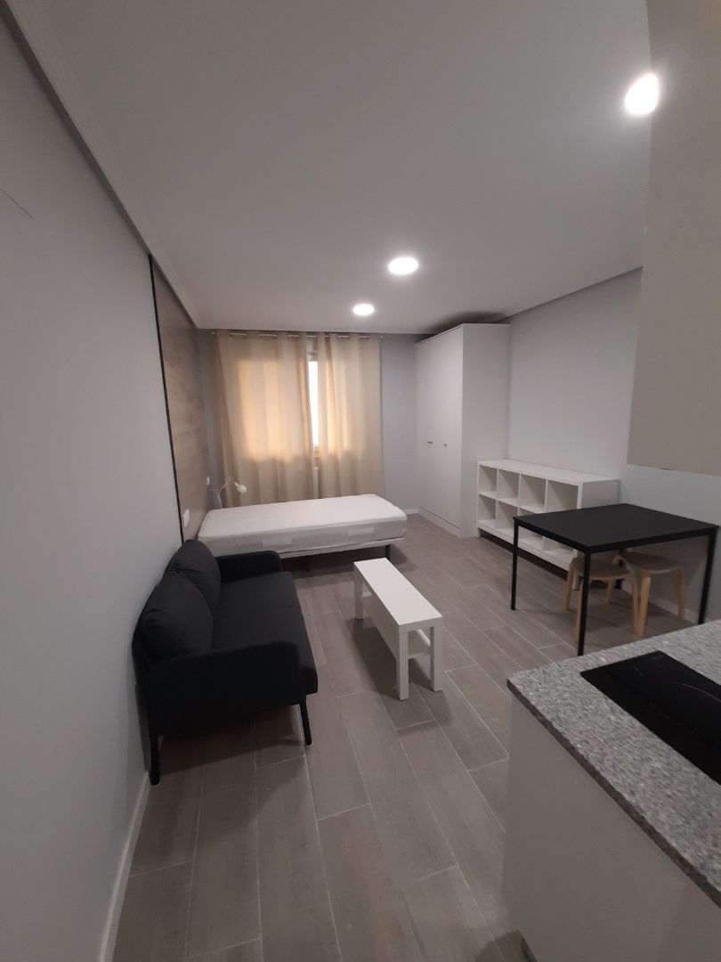 Estudi de lloguer a Calle Complutense, 5, Universidad - Las Huelgas