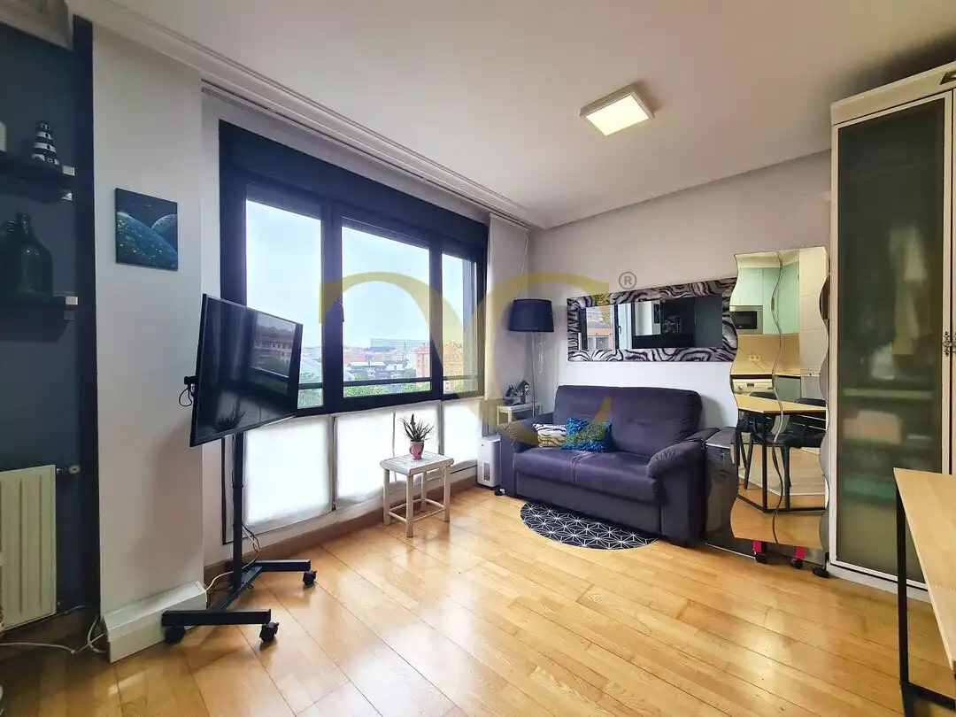 Living room of Flat for sale in Oviedo   with Heating, Storage room and Furnished