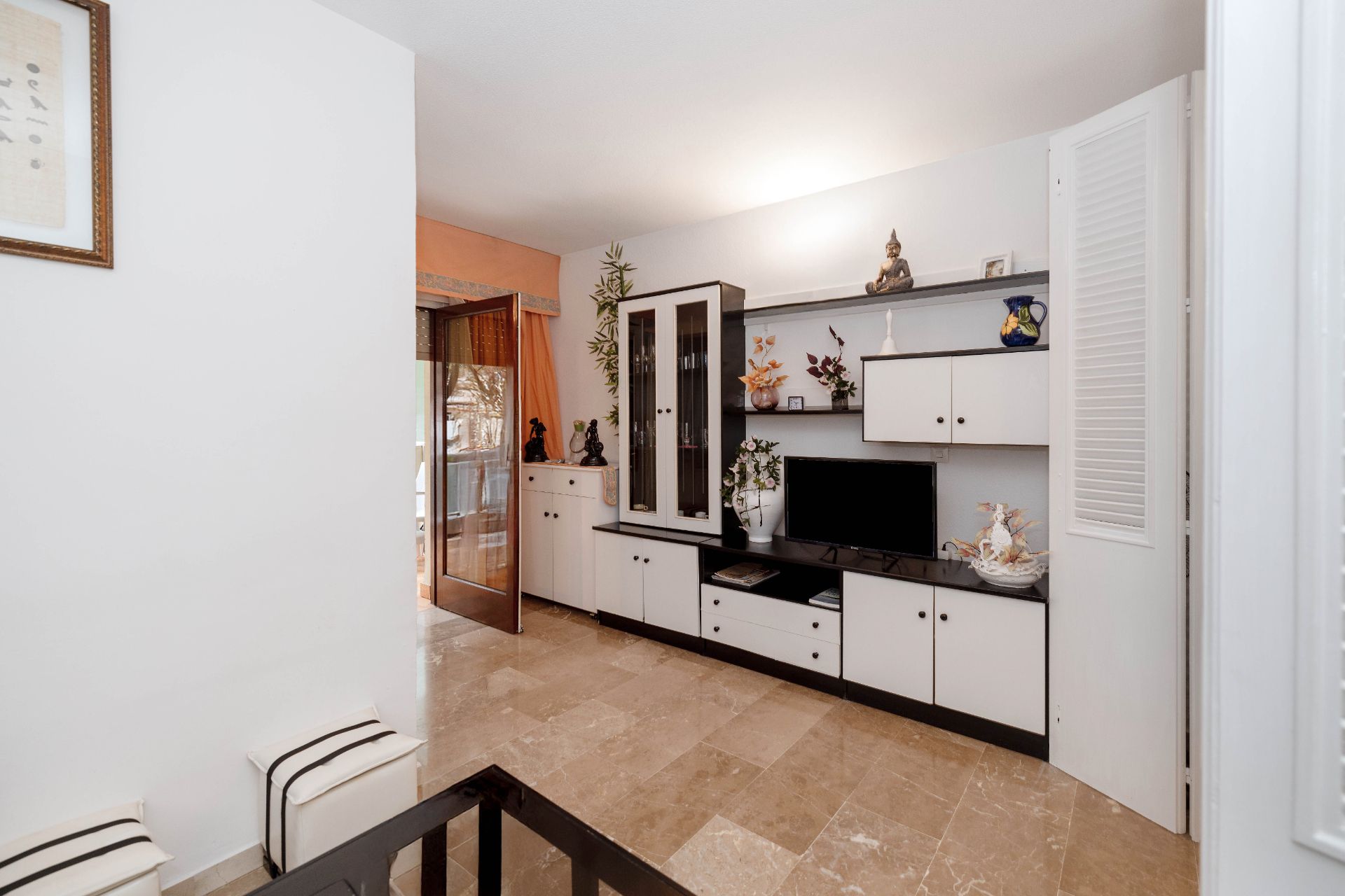 Estudio en venta en Marbella con Terraza y Piscina comunitaria