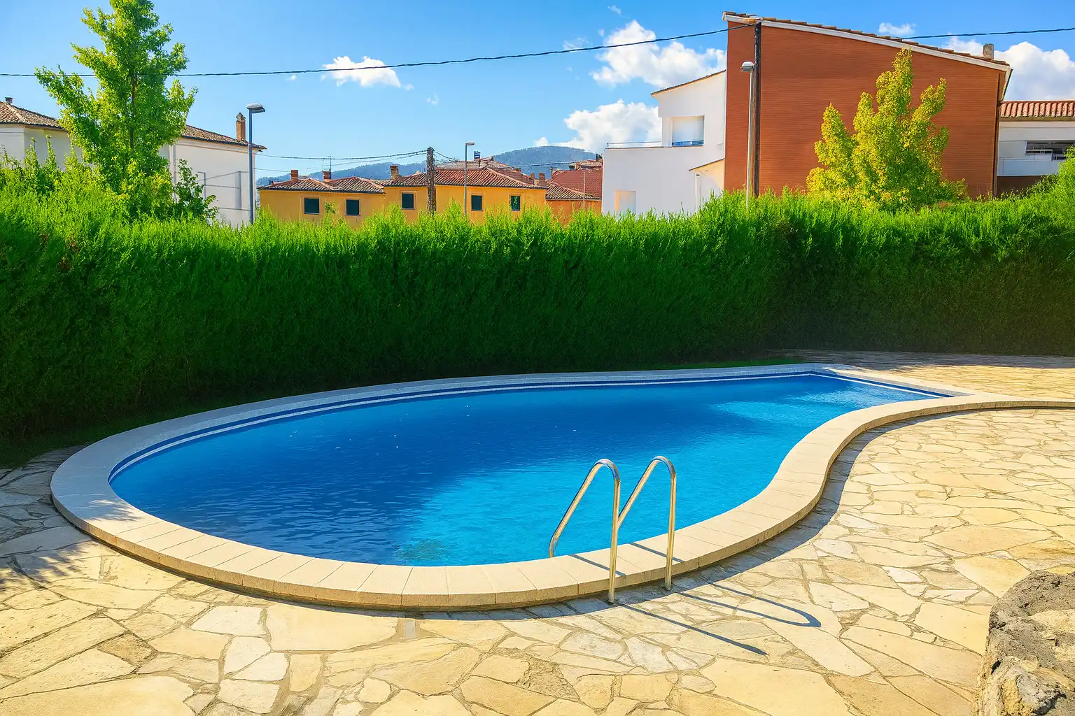 Piscina de Casa o chalet en venta en Banyoles con Aire acondicionado, Calefacción y Jardín privado