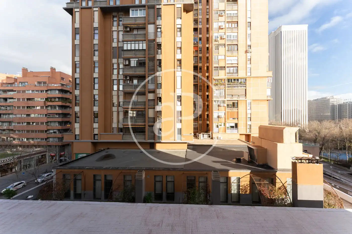 Wohnung zur Miete in C. de Orense, Cuatro Caminos - Azca