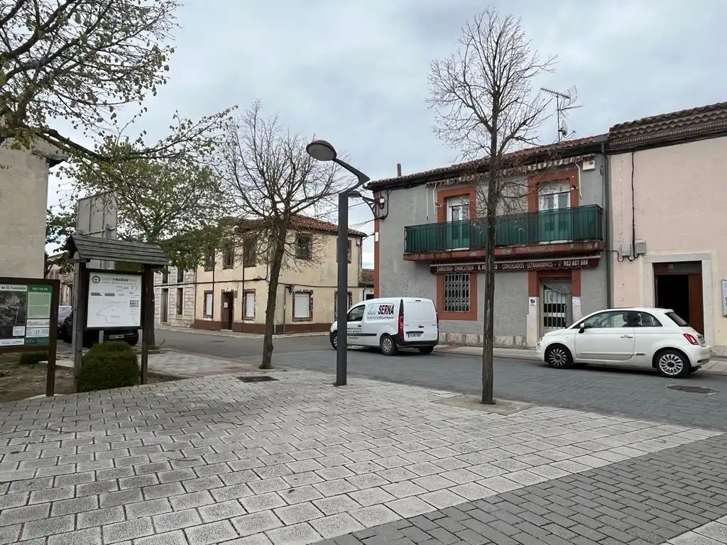 Vista exterior de Casa o chalet en venta en La Parrilla  con Calefacción, Lavadora y Microondas