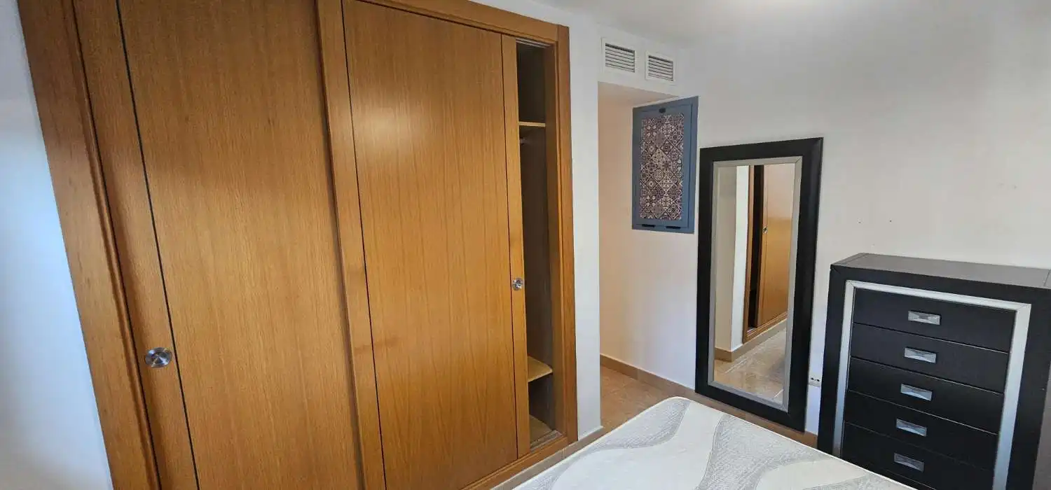 Habitación de Ático de alquiler en Vélez-Málaga con Terraza, Piscina y Amueblado