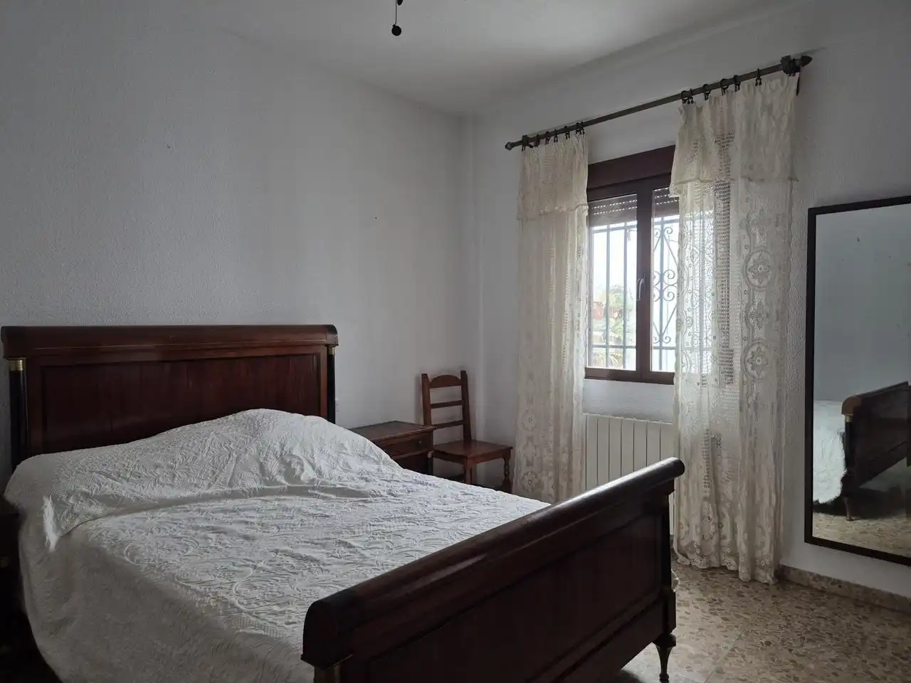 Schlafzimmer von Wohnung zur Miete in Lucena mit Klimaanlage, Terrasse und Möbliert