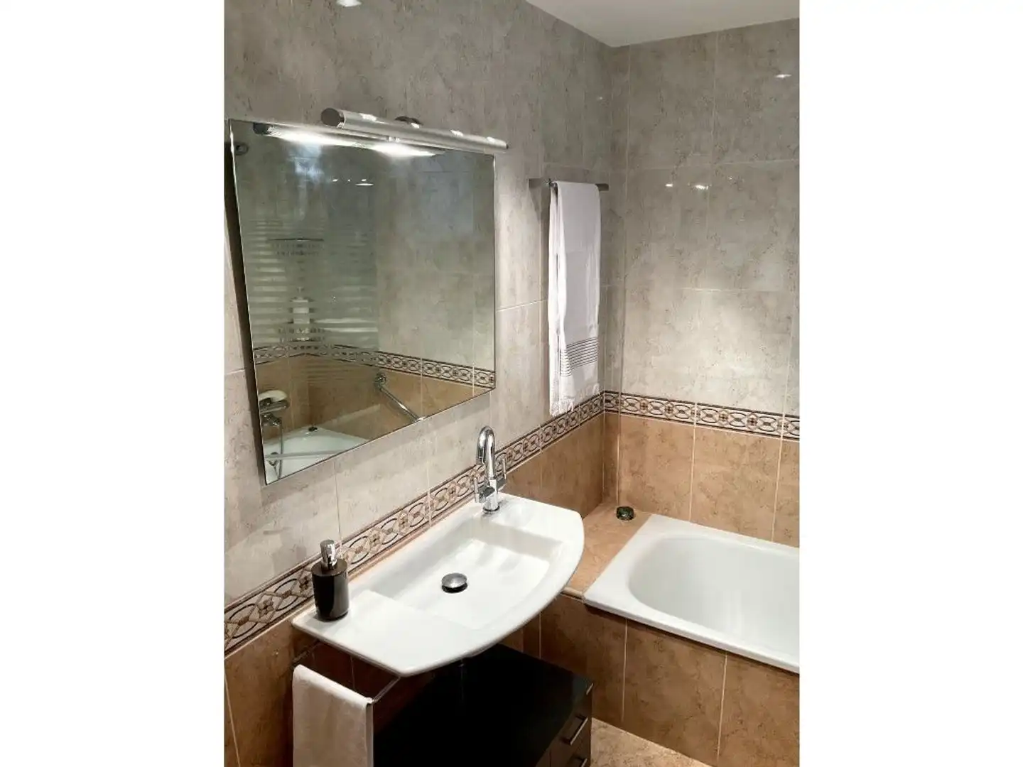 Baño de Ático en venta en Paterna con Aire acondicionado, Terraza y Trastero