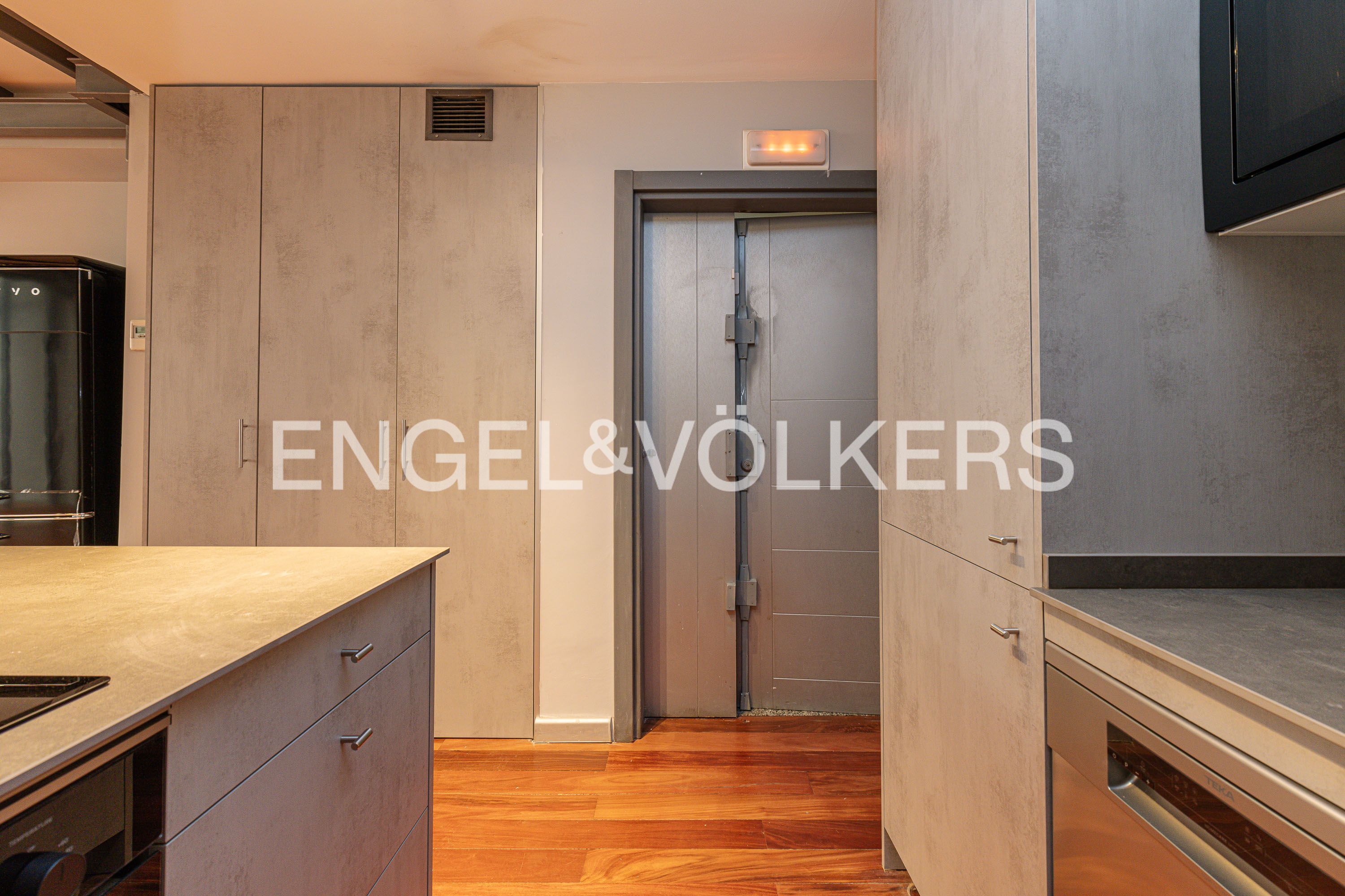 Cuina de Dúplex de lloguer en  Madrid Capital amb Aire condicionat i Calefacció