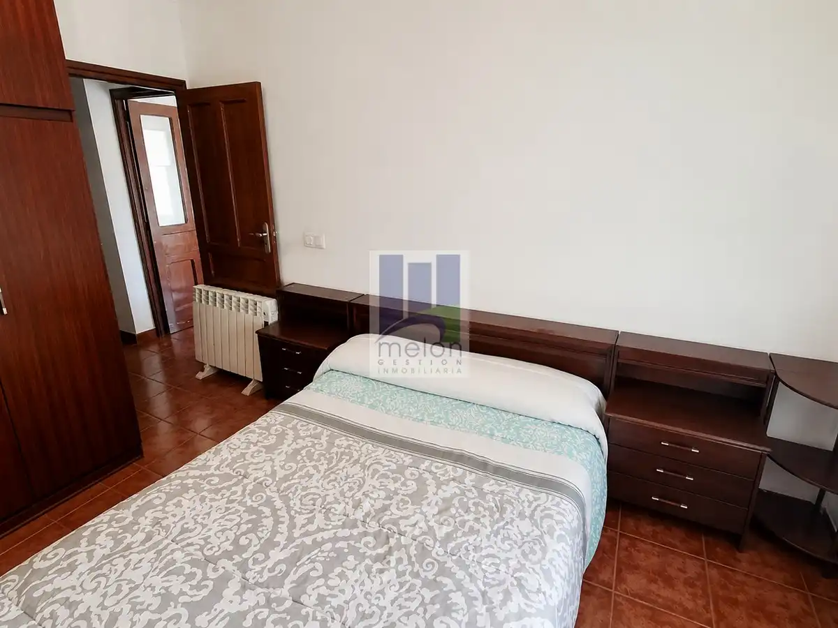 Habitación de Piso en venta en Melgar de Fernamental con Trastero